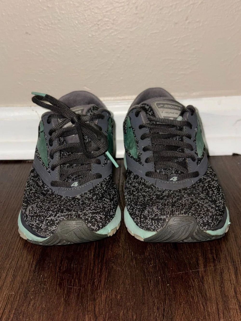 Brooks Launch 4 Womens Running Shoes